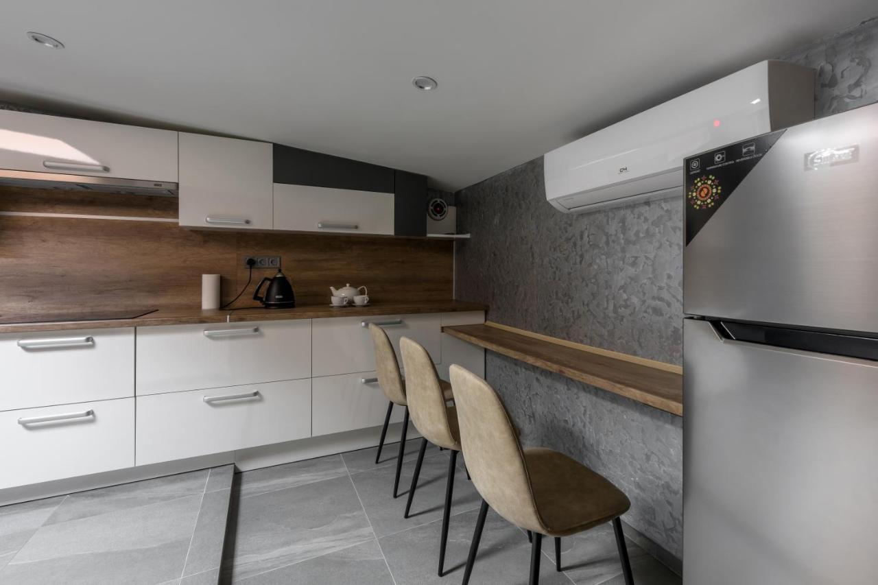 Apart Hotel Fusion Chernivtsi Exterior photo