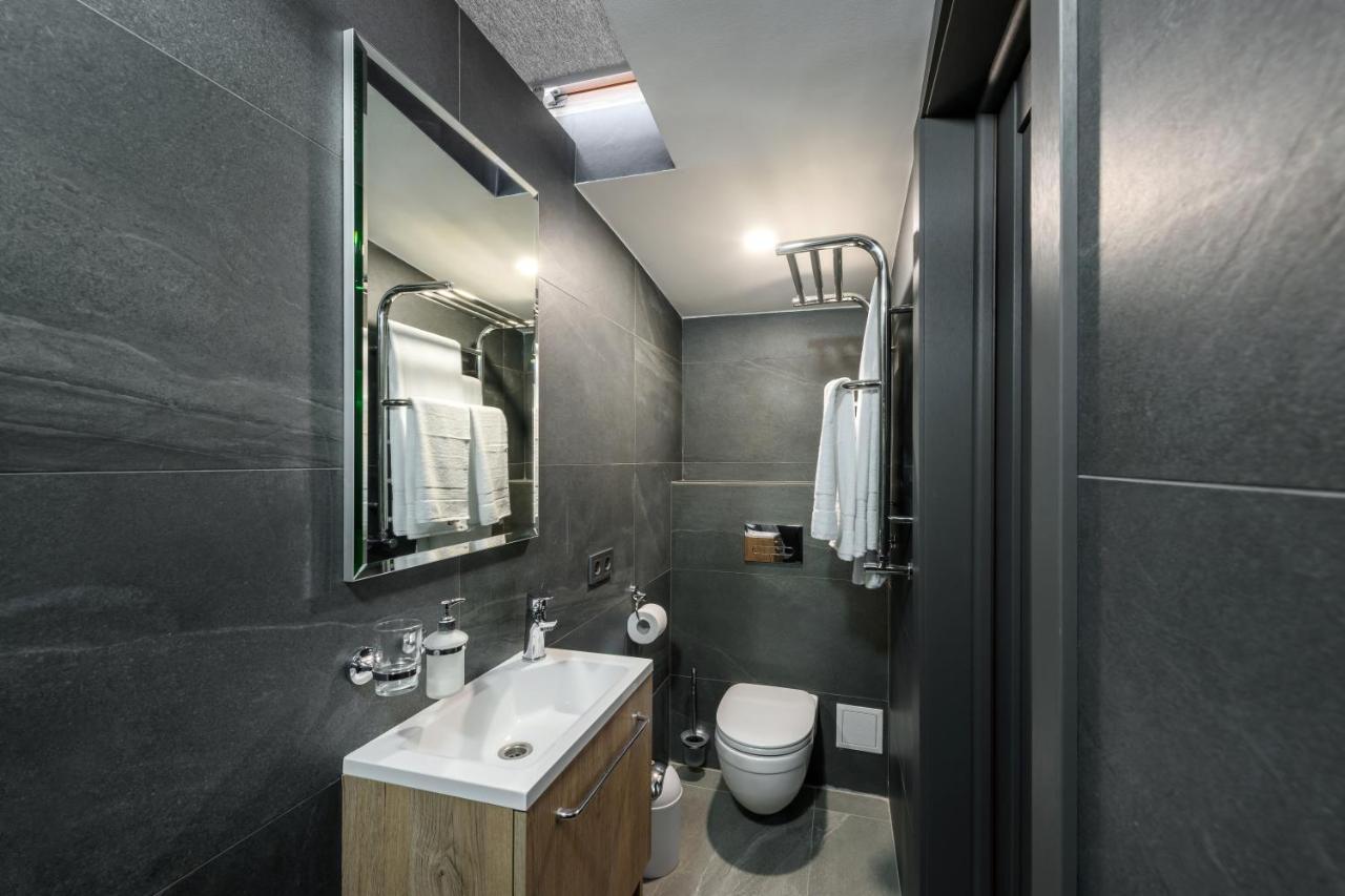 Apart Hotel Fusion Chernivtsi Exterior photo