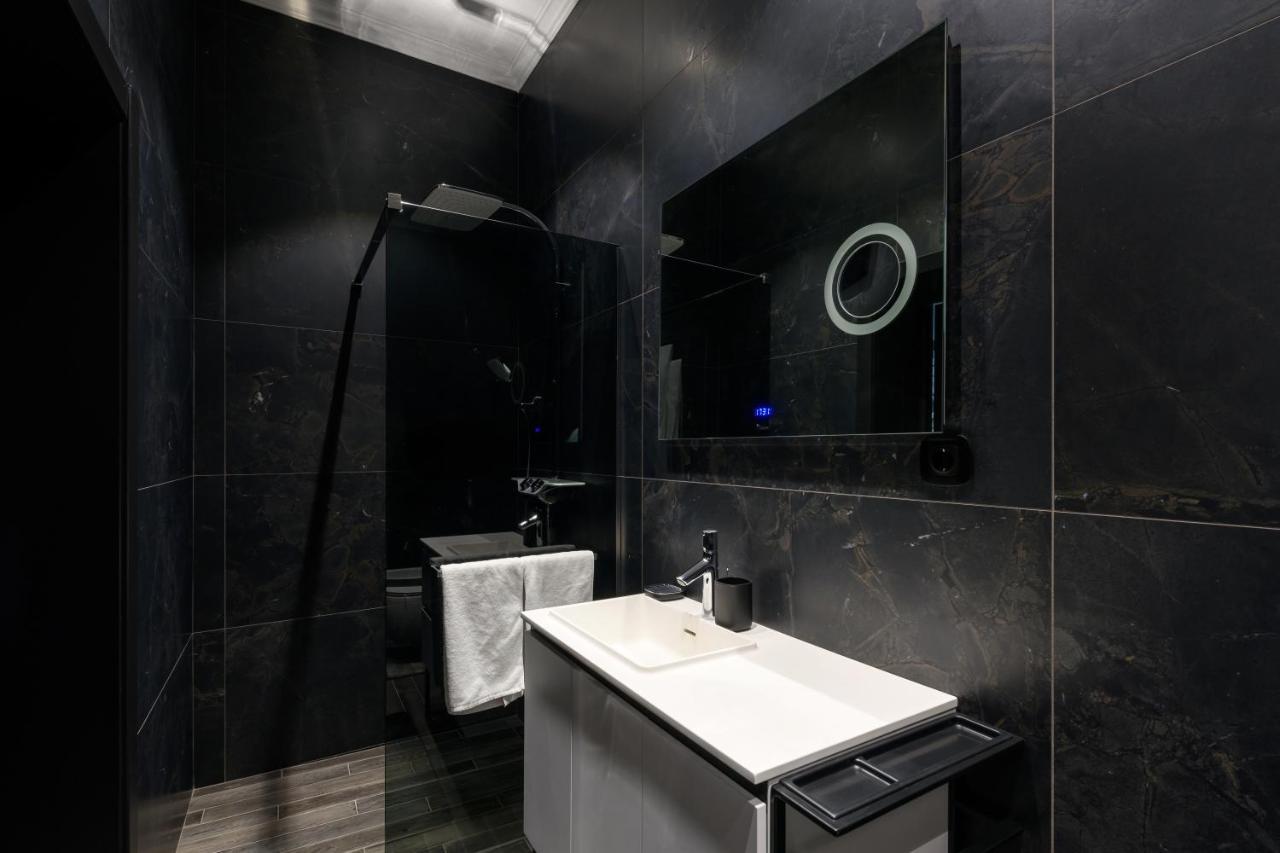 Apart Hotel Fusion Chernivtsi Exterior photo