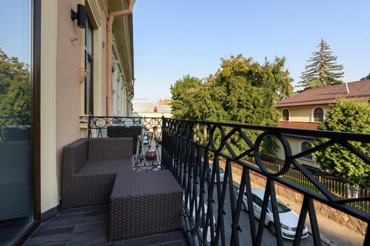 Apart Hotel Fusion Chernivtsi Exterior photo