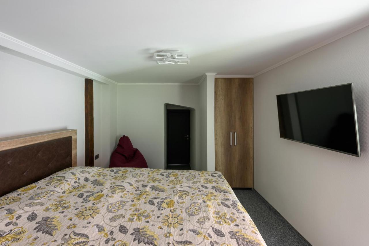 Apart Hotel Fusion Chernivtsi Exterior photo