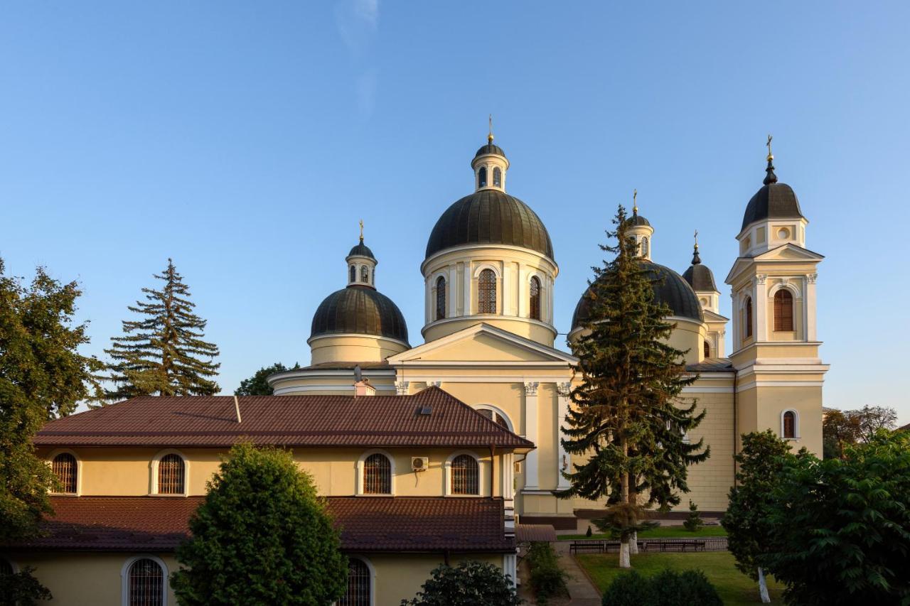 Apart Hotel Fusion Chernivtsi Exterior photo